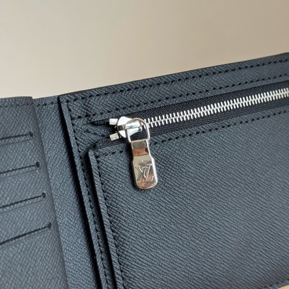 NWT - Louis Vuitton Amerigo Wallet - Damier Graphite - Picture 7 of 10